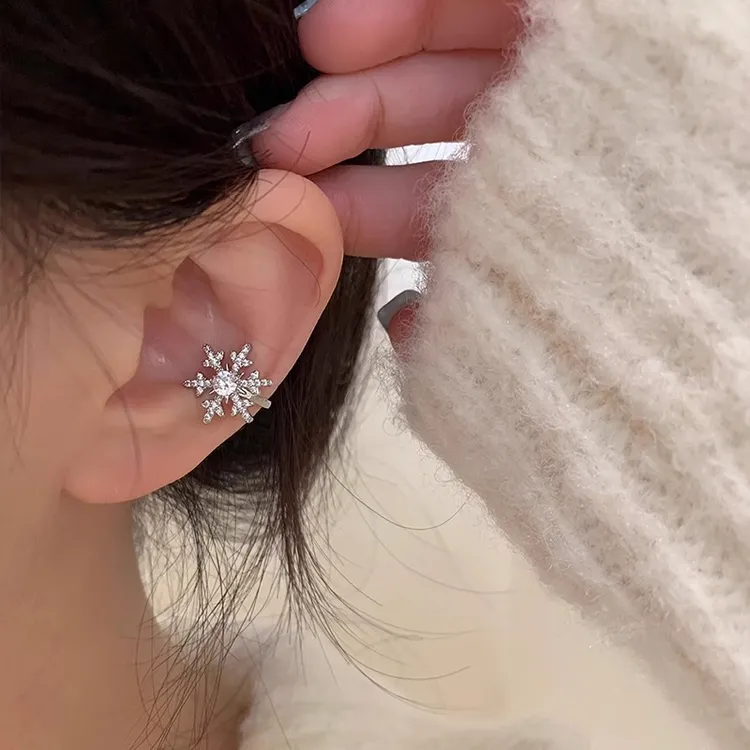 铜合金合成锆石耳饰 锆石雪花耳夹女轻奢网红耳饰新年礼物送女生