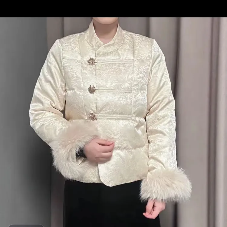 801冬季新中式重工三颗水晶大钻扣毛毛袖国风石墨烯云绒棉服