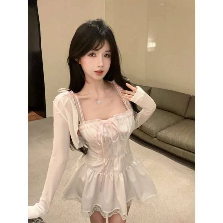 纯欲风春季气质甜美复古绣花裙甜美连衣裙显瘦法式小众性感法式