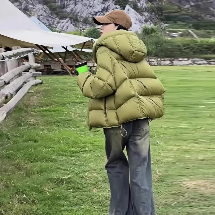 泡芙龟背绿色短款羽绒服女2025冬季新款加厚白鸭绒连帽面包服外套
