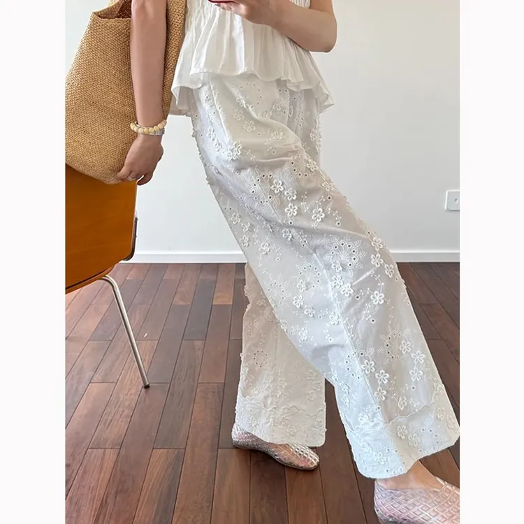 白色蕾丝镂空阔腿休闲裤女夏季薄款新款高腰宽松花朵刺绣直筒裤子