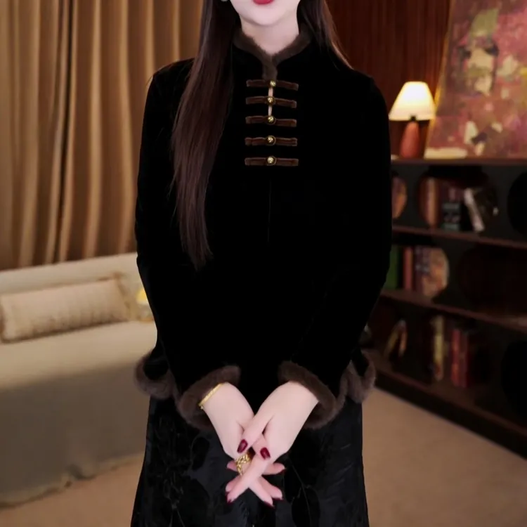 新中式立领打底衫女2025秋冬新款洋气百搭高级感别致盘扣黑色上衣