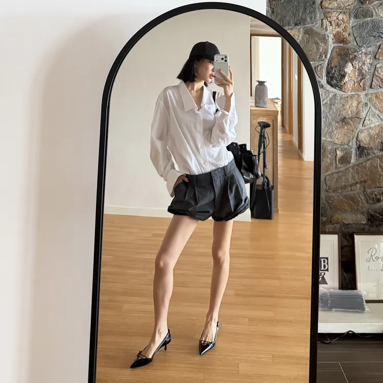 ROMI STUDIO“松弛随性”棉质舒适自在宽松不对称领衬衫 RWCAS65985