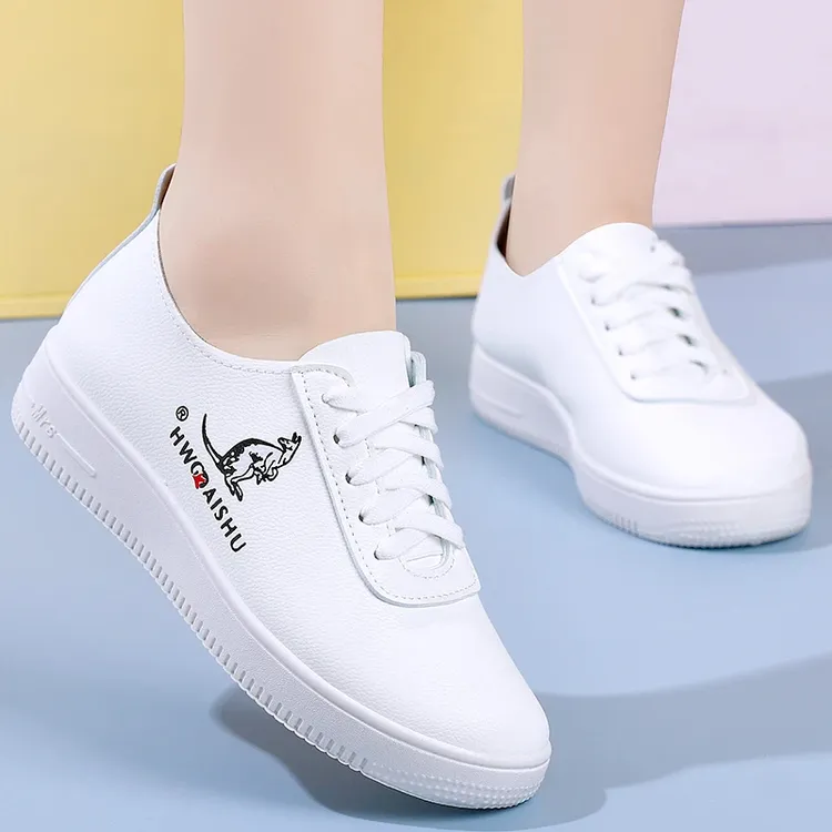 气运动爆款白鞋软底小白鞋女2025年百搭新款平底舒适板鞋薄款透