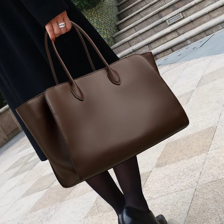 CCAMO高级感大包2025年流行女包轻奢品牌真皮托特包女大容量包包