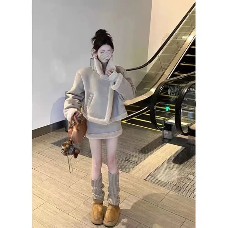 【雪融丹麦】冬季款翻领加绒机车短款外套+高腰显瘦半身裙套装7167