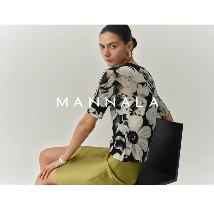 MANNALA丨高定手绘《菊》超柔轻薄水溶羊毛印花短袖针织衫 Q4515