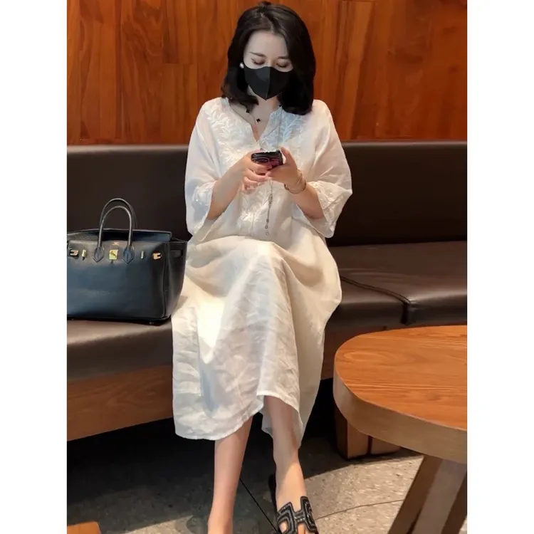 文艺风高级重工刺绣V领连衣裙女2025夏季宽松显瘦遮肉长裙两件套