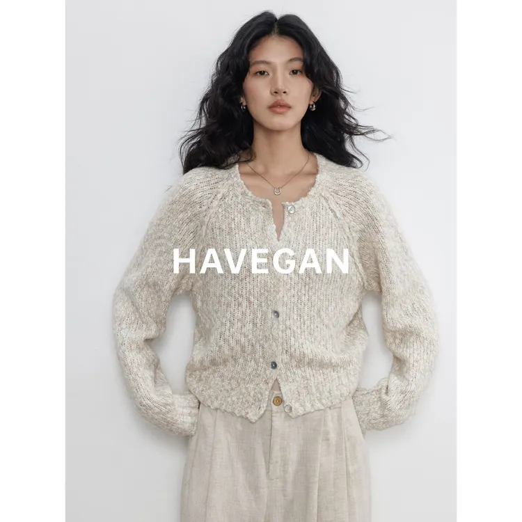 与间HAVEGAN/冬季圆领羊毛长袖针织开衫短款高级小香风毛衣上衣女