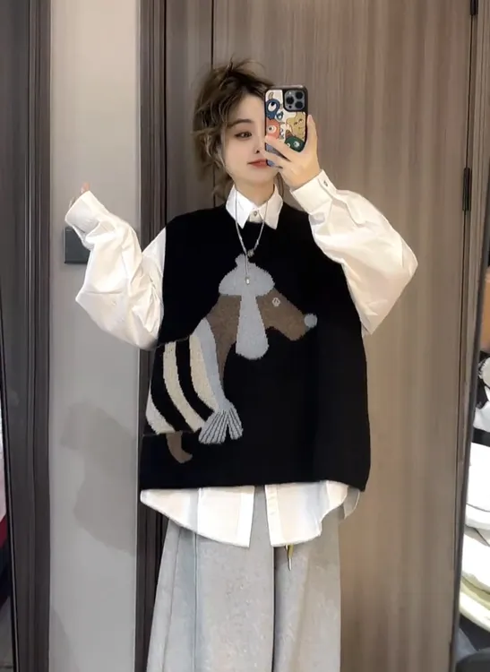 2025秋冬新款韩系时尚穿搭卡通狗图案圆领针织马甲休闲宽松百搭女