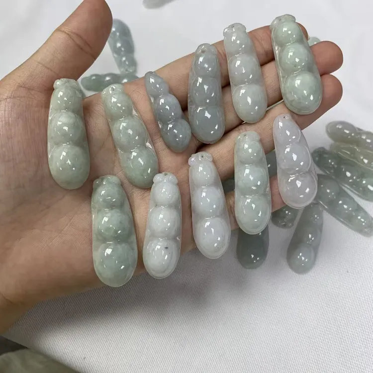 缅甸天然A货翡翠糯种精美时尚浅色翡翠福豆玉坠-多样性发其一