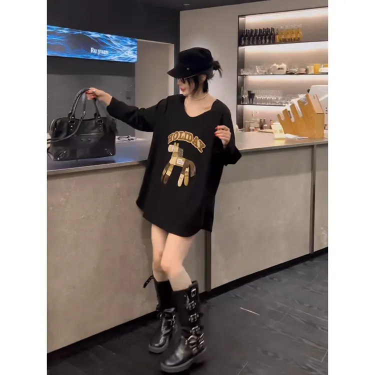 【胡小肥】11宽松大码打底衫3018显瘦气质时尚圆领百搭秋冬新款卫衣