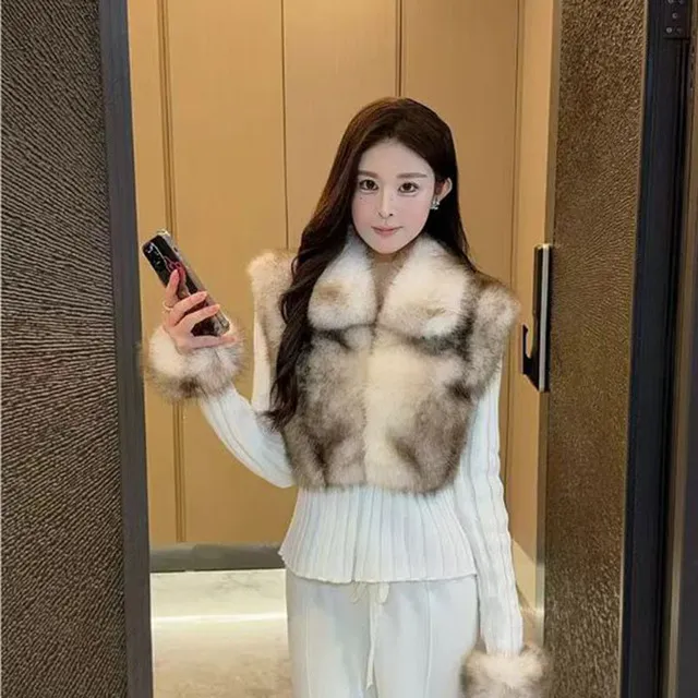 韩系复古仿皮草拼接一体针织外套秋冬新气质修身小香风保暖开衫女