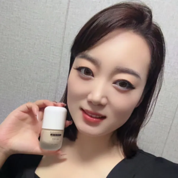 无瑕遮瑕粉底液防水控油汗保湿不卡粉持久修颜水润