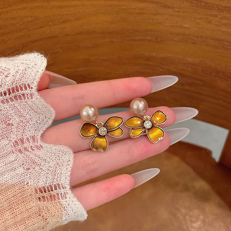 铜合金耳饰 秋冬美拉德咖色花朵耳环女港风复古时尚气质珍珠耳钉