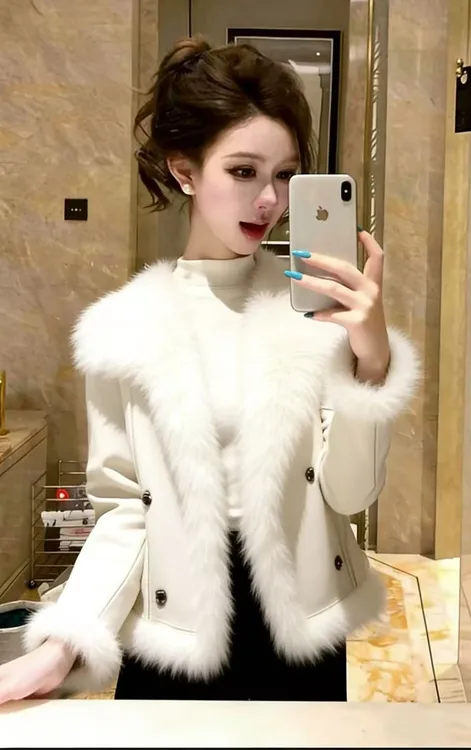 高级感毛领外套2025冬季新款小众独特超好看气质加厚收腰显瘦上衣