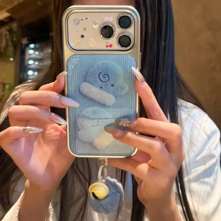 ins韩系蓝色毛绒手套适用于苹果17promax手机壳16保护套防摔15/14