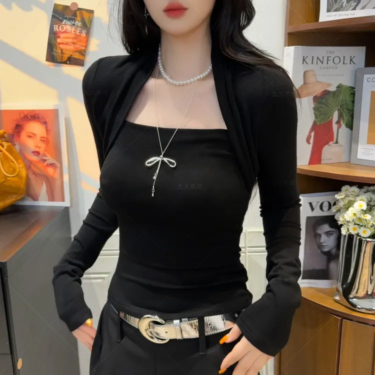 2025新款纯欲甜辣风紧身梯领长袖T恤女秋冬显瘦内搭1016