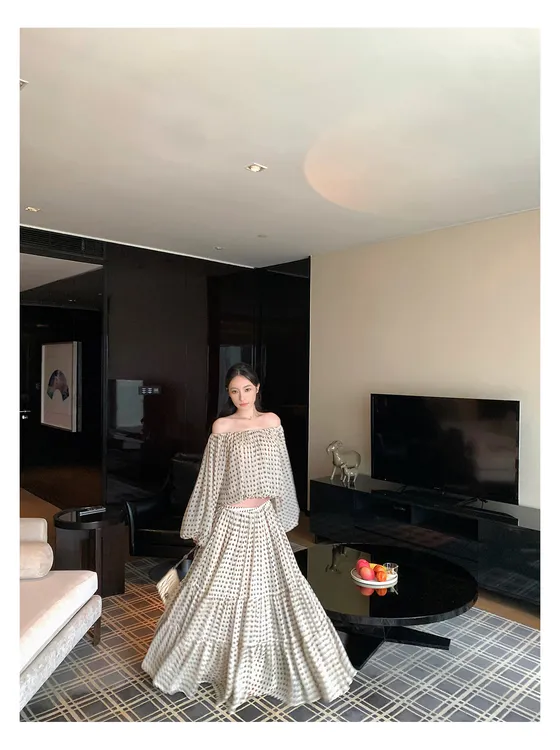 2025法式亮丝波点套装一字肩露脐小上衣礼服度假风半身裙/牛仔裤