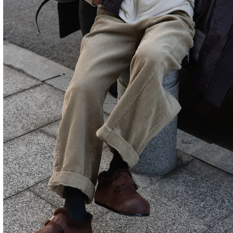 LIXIA【喀纳斯】简约风慵懒感纯棉抓绒灯芯绒休闲九分弯刀裤-D10159