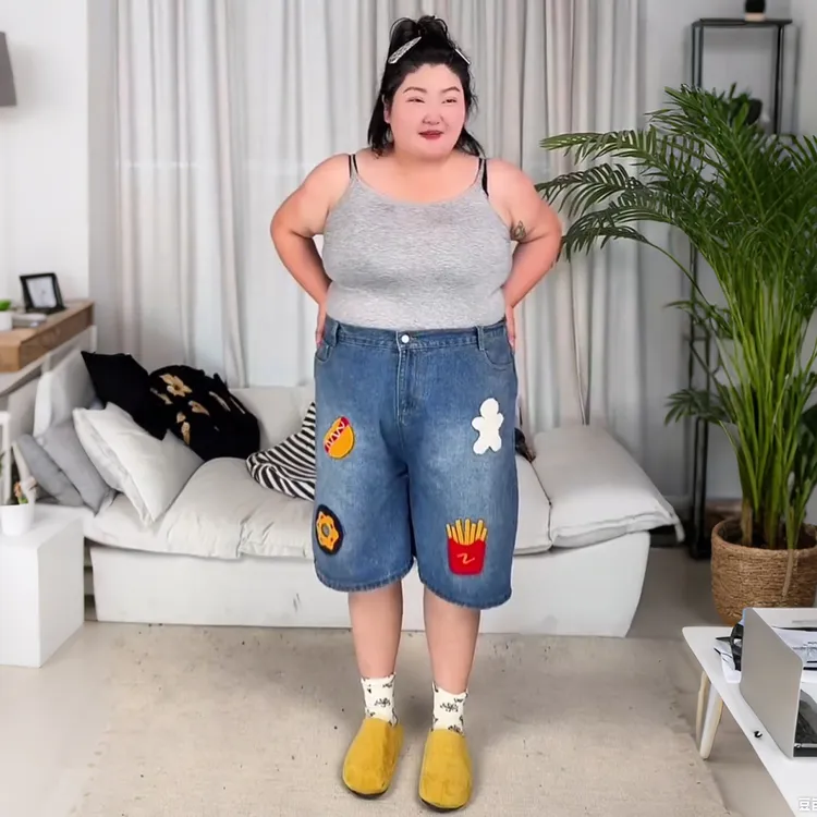 苹果型身材美式刺绣牛仔短裤女夏季大码胖mm宽松显瘦阔腿五分裤子