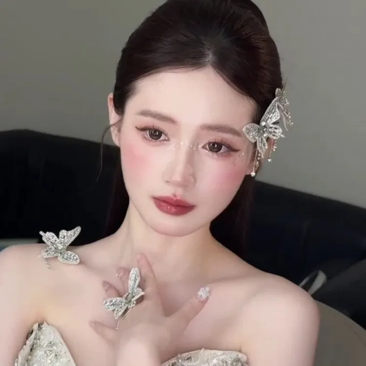 绝绝子礼服头饰超美蝴蝶头饰小众超火新娘结婚配饰婚礼跟妆配饰品