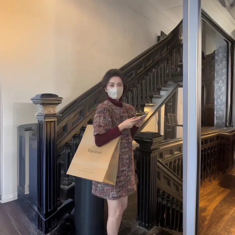 INS CEC秋冬女气质时尚针织衫百搭新款小香风休闲连衣裙两件套装