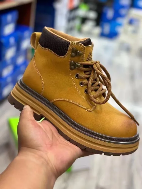 马丁靴时尚休闲厚底