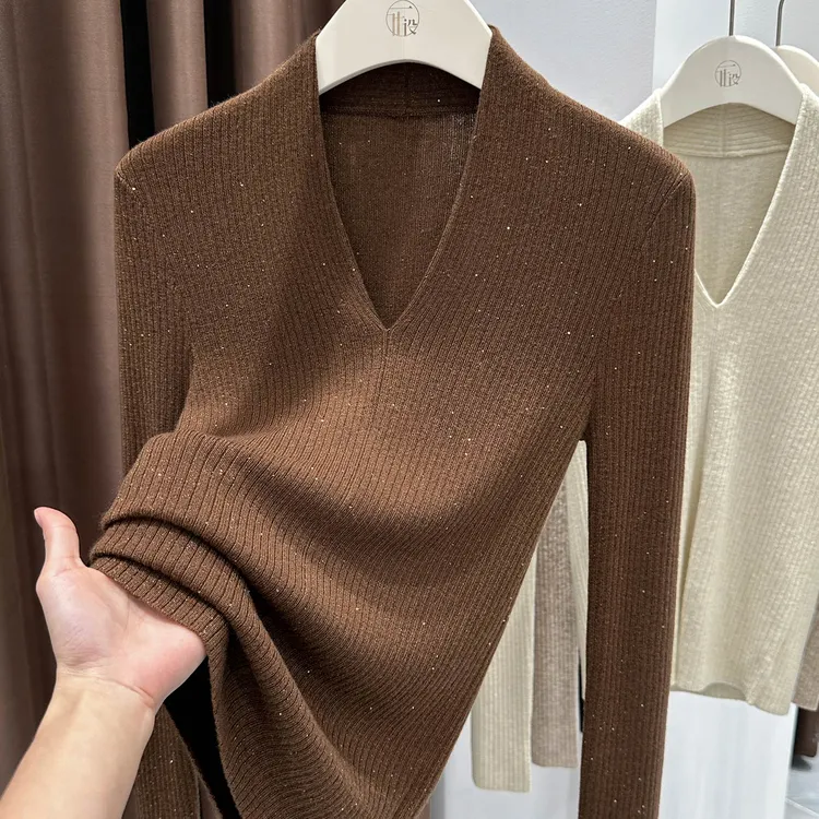 酷飒气质潮流长袖V领坑条针织套头上衣冬季新款品质女装修身小衫