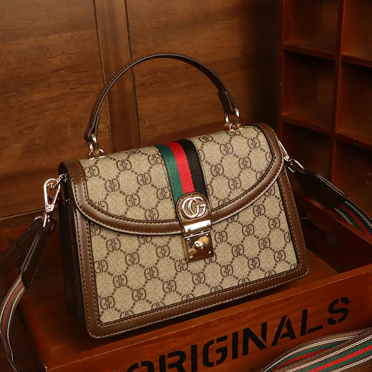 爆款经典2025新款休闲包包高级单肩斜挎包高颜值包时尚百搭小方包