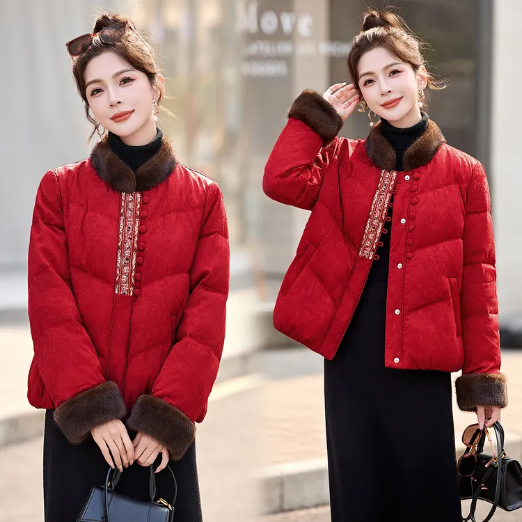 新中式国风刺绣提花鹅绒服女2025冬季新款毛绒拼接白鹅绒短款外套