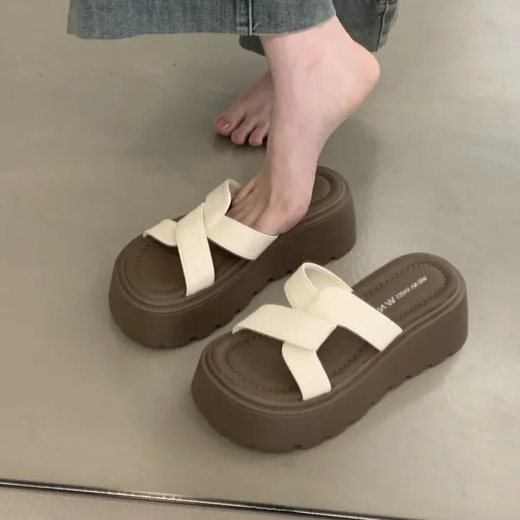 小个子交叉松糕拖鞋2025女夏外夏季新款增高厚底休闲百搭