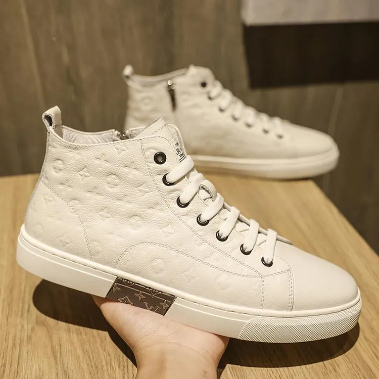 高帮鞋男2025真皮新款秋季运动板鞋韩版潮流白色防滑男士休闲皮鞋