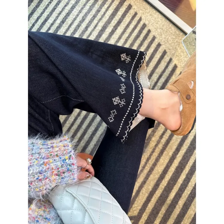 秋冬时髦裤~薄绒弹力软牛仔裤刺绣显高显瘦小个子女宽松直筒裤
