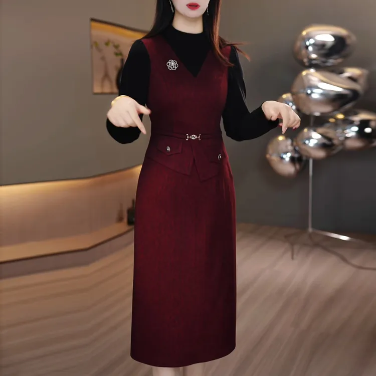 轻熟优雅假两件连衣裙女2025冬季新款女士时尚显瘦减龄加厚中长裙