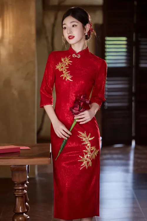 斜襟酒红色中长款七分袖旗袍日常网红中式婚礼修身连衣裙
