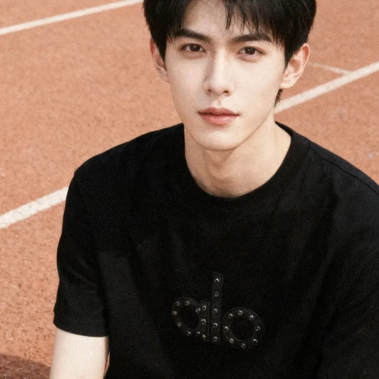 黑色秋冬圆领短袖T恤秋冬重磅加厚短袖潮流宽松上衣卫衣半袖T恤