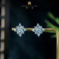 【凰一品】4克拉天空蓝樱花托帕石耳钉S925
