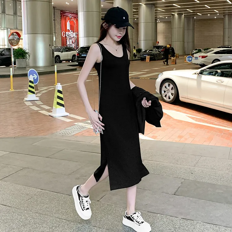 连衣裙女春夏新款气质休闲风外穿修身显瘦黑色中长款开叉背心裙