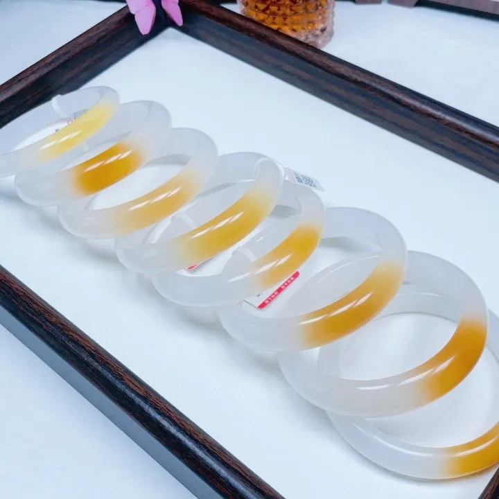 新疆天然玉石金丝玉手镯天山翠一口糖(多样性发其一)高冰美人镯