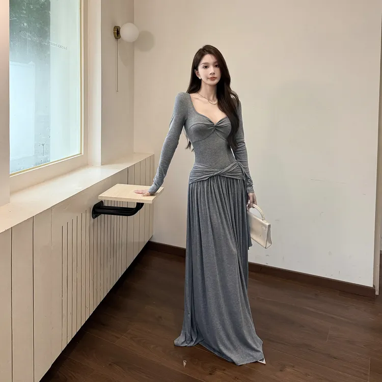 显优雅连衣裙纯欲性感扭结长袖紫色连衣裙女2025秋季早秋气质长裙