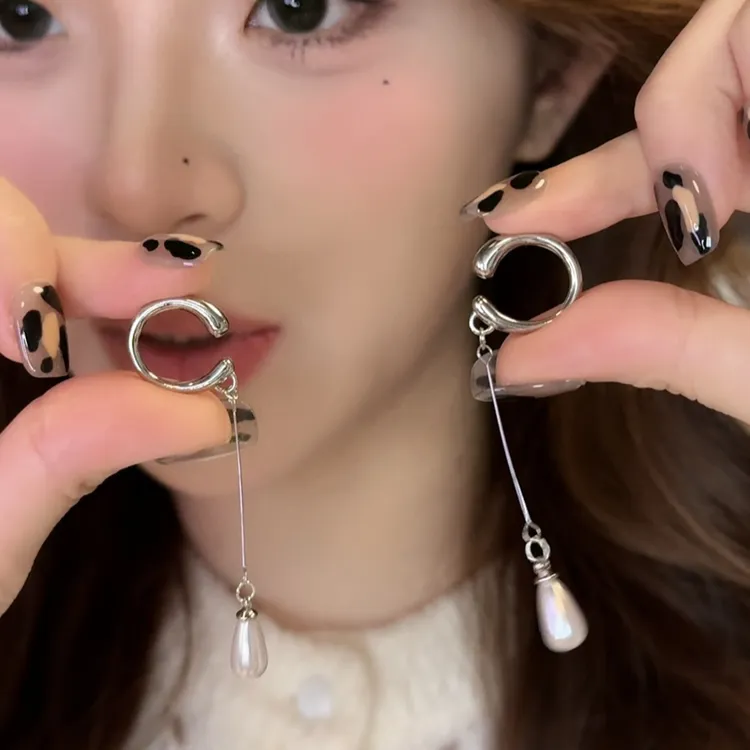铜合金耳饰 设计感ins百搭简约长款珍珠无耳洞耳骨夹耳夹耳环耳挂