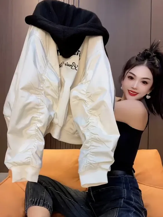 今年流行高端欧货高级感超好看夹克服设计感小众白色连帽外套女秋