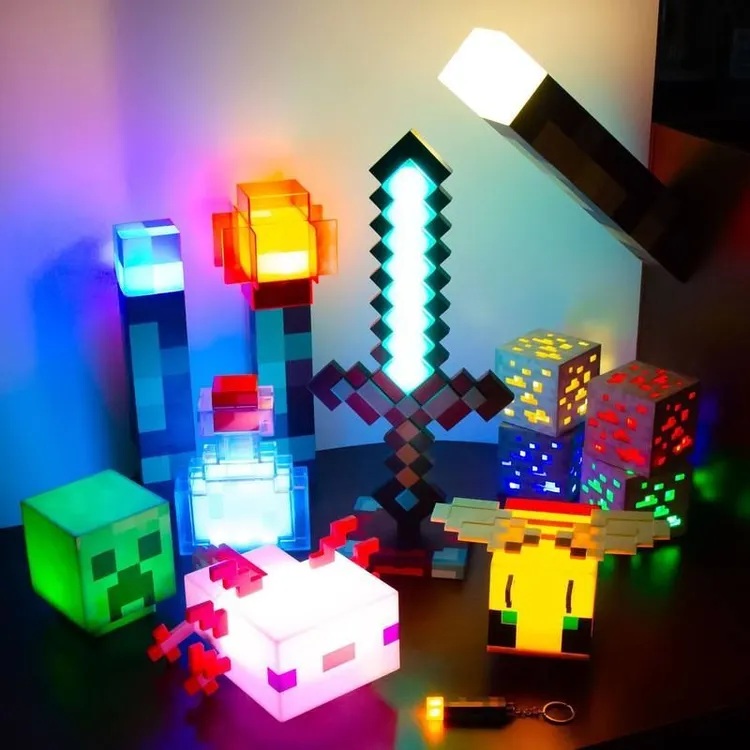 我的世界周边钻矿石灯变色药水瓶Minecraft火炬火把模型礼物夜灯