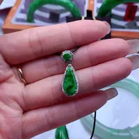 翡翠颈饰银S925镶嵌翡翠