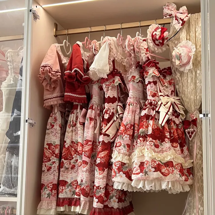 草莓空想曲花苞粉色短款吊带裙甜美lolita日常轻lo蛋糕裙
