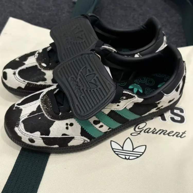 adidas/阿迪达斯三叶草女鞋SAMBA 奶牛T头鞋经典运动德训鞋JS3930