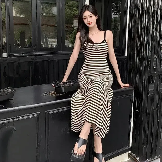 夏季新款a字显瘦吊带连衣裙背心法式针织包臀长裙女装裙子爆款