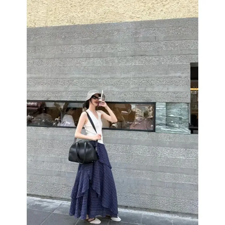 夏季新款简约时尚气质白色吊带背心上衣外穿高腰设计感格子半身裙