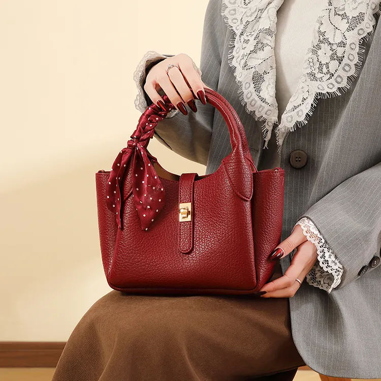 红色包包女高级感新娘结婚包手提菜篮子包日常可用斜挎包生日礼物